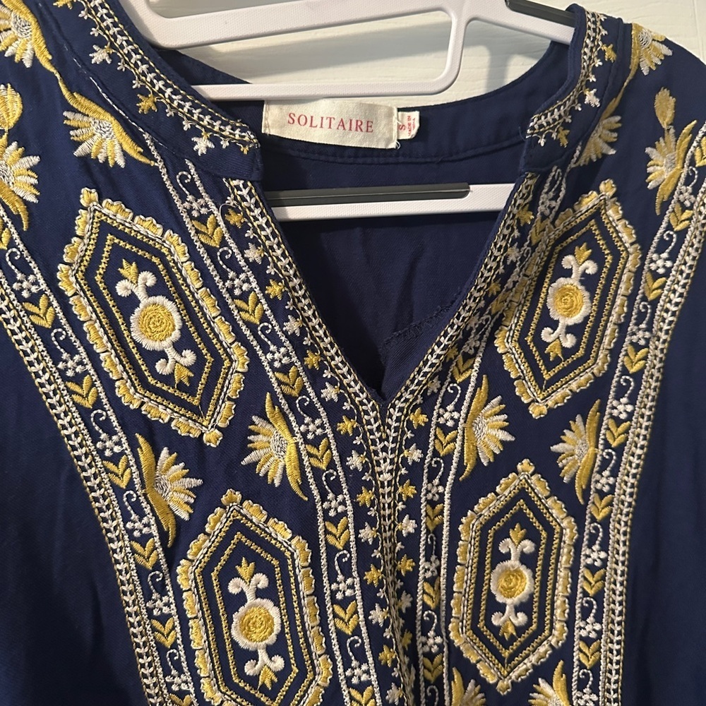 NWT SOLITAIRE Embroidered Yoke Front Dress Size S Navy Floral BOHO 3/4 Sleeve - Picture 4 of 5